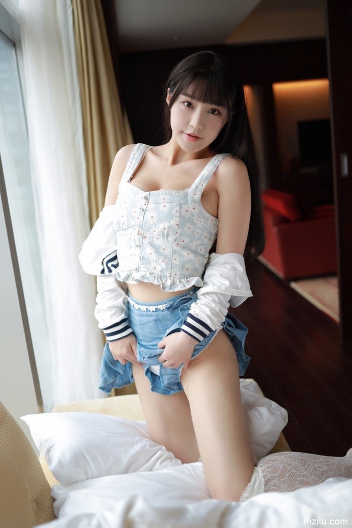性感少女朱可儿上演短裙诱惑，露出肥臀引人后入(22)