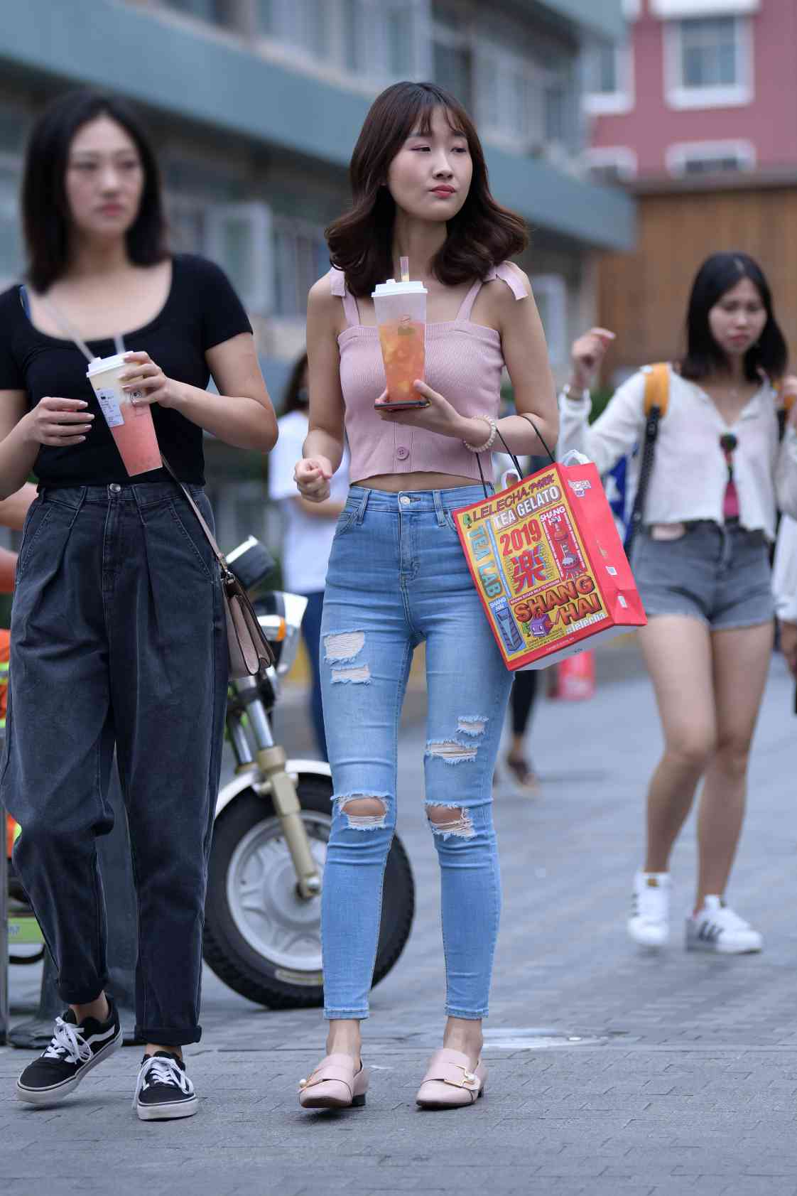 图片[2]-【免费】紧身牛仔裤女生【18P】04014-影集库