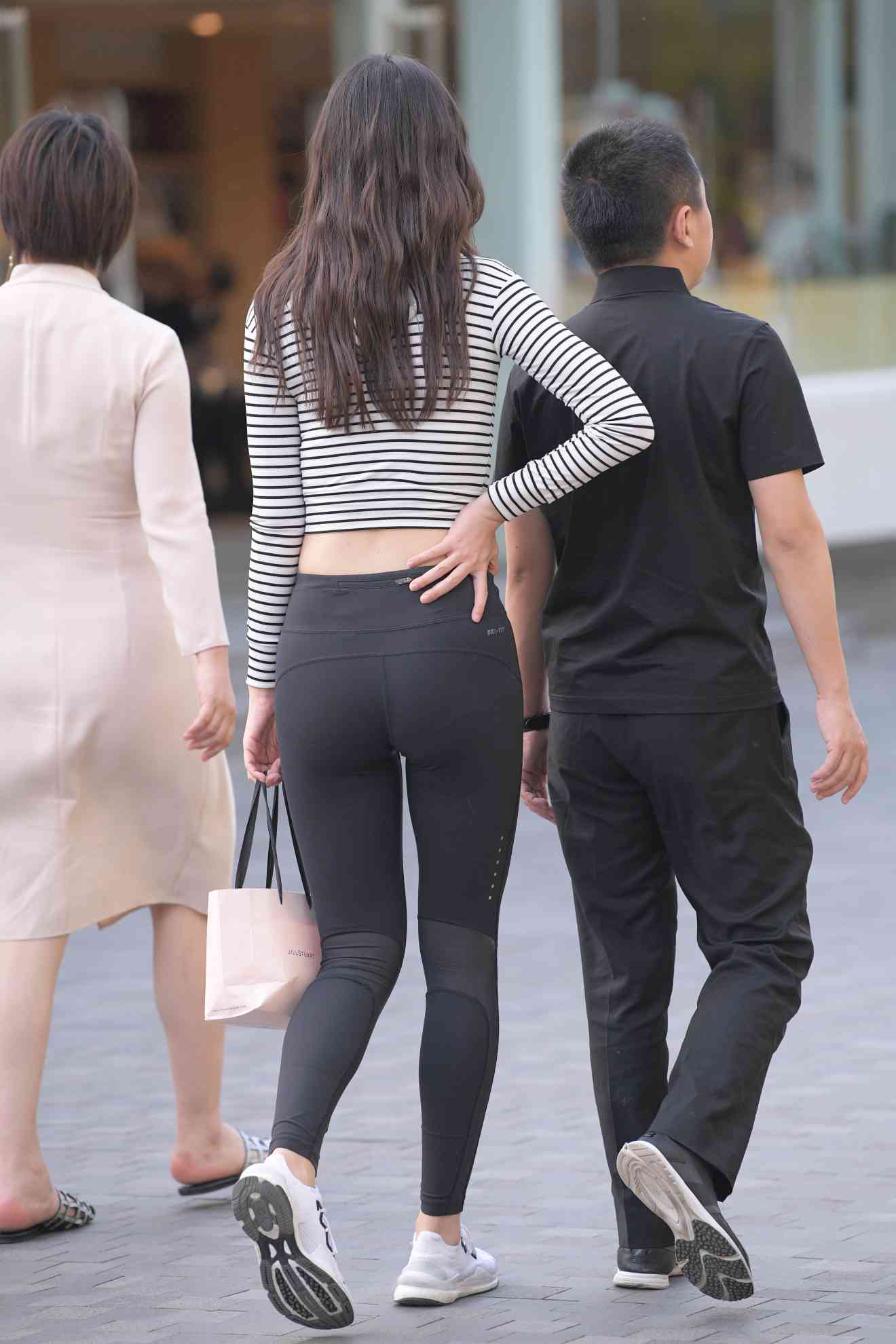 图片[3]-【免费】逛街的瑜伽裤女人【23P】04033-影集库