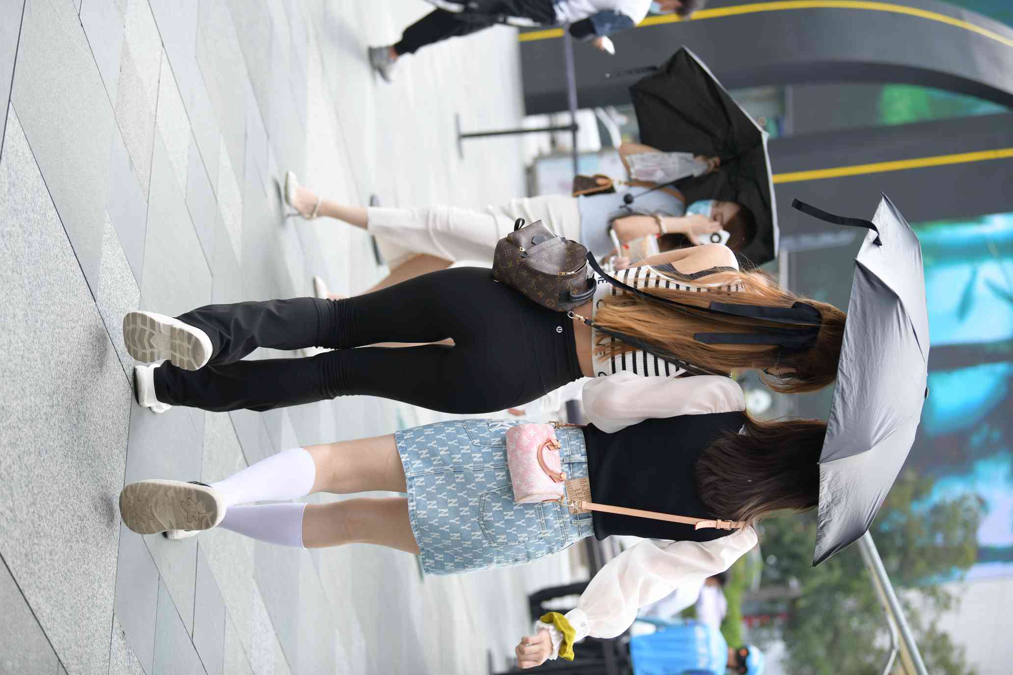 图片[3]-打伞的瑜伽裤姑娘【93P】04032-影集库