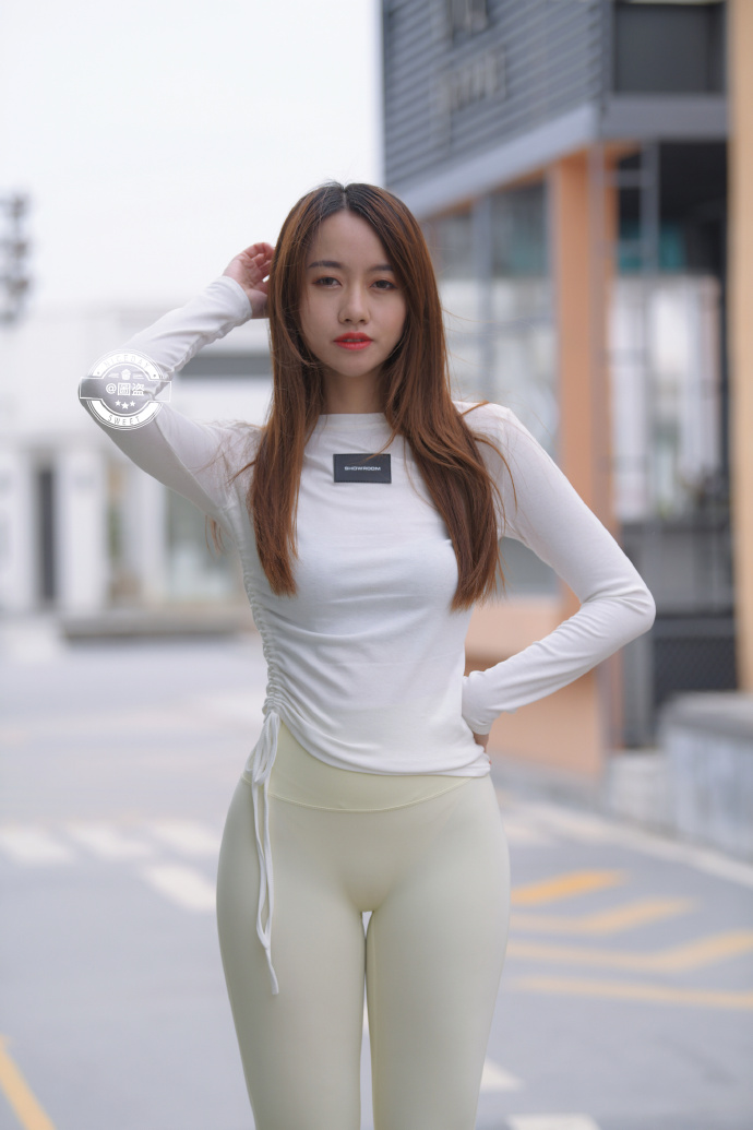 图片[1]-漂亮的白色瑜伽裤女孩 J1441 696P1V-21.4GB-影集库