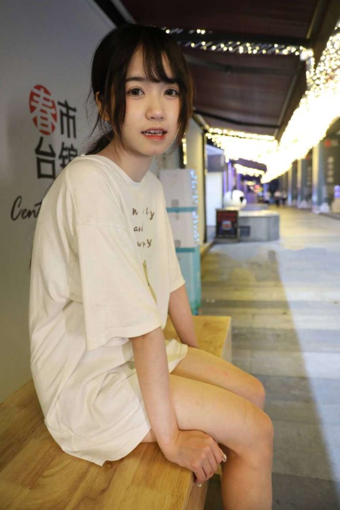 喜欢玩电竞的双马尾粉红女孩【65P】20026-影集库