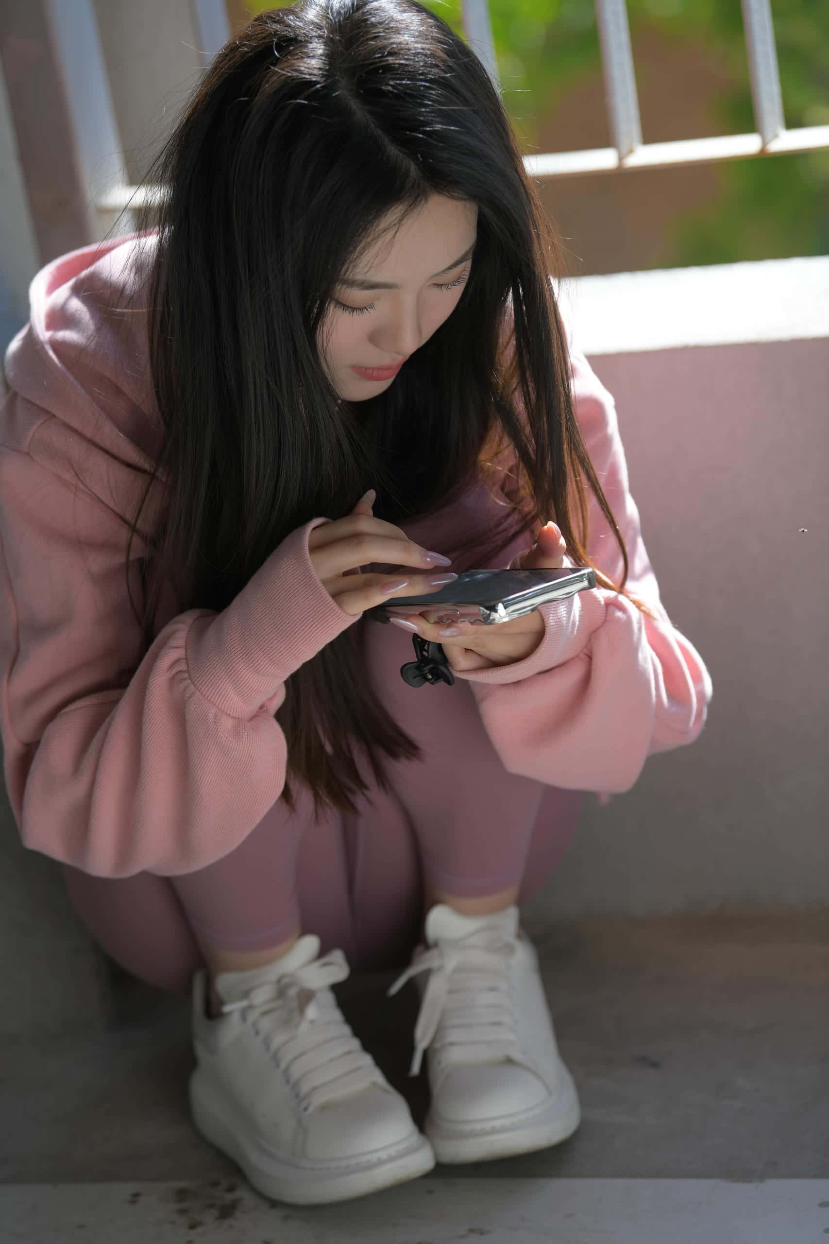 图片[4]-在外面拍照的粉色系女孩【653P】J6238-影集库