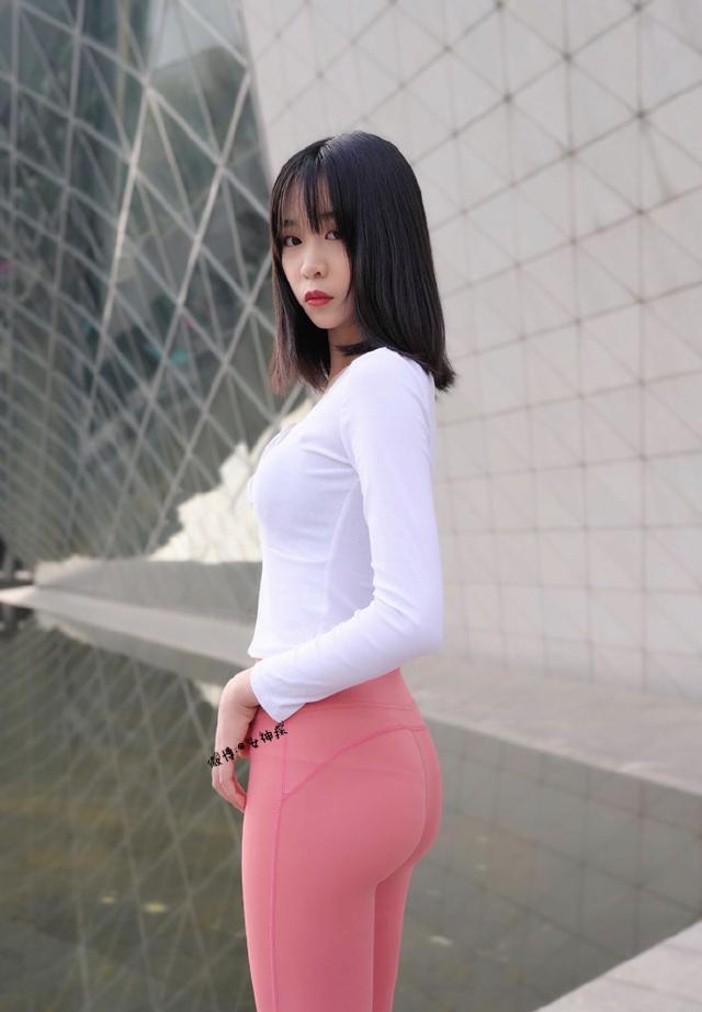 图片[4]-粉色瑜伽裤年轻女孩 J1311 417P17V-14.9GB-影集库