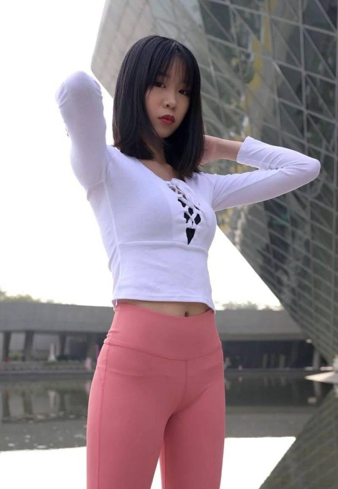 粉色瑜伽裤年轻女孩 J1311 417P17V-14.9GB-影集库