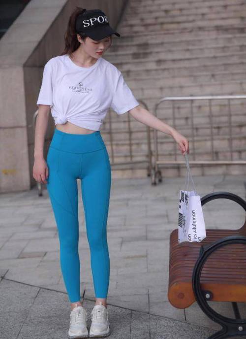 图片[3]-蓝色瑜伽裤阳光女孩J2095 611P1V-21.8GB-影集库