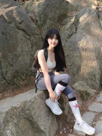 图片[7]-爱爬山的瑜伽裤MM，太甜美了！~-影集库