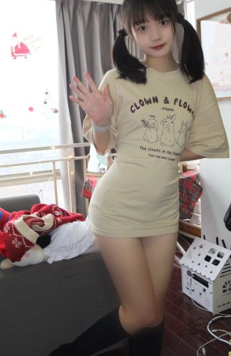 图片[9]-网格丝袜的清纯双马尾小姑娘-影集库