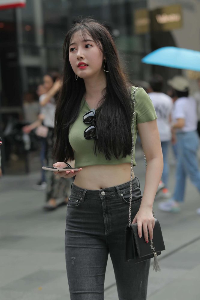 甜美靓丽牛仔裤女孩 【106P】J4144-影集库