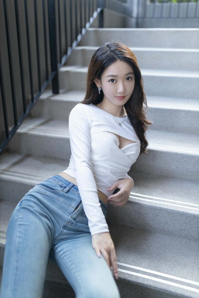 唐安琪 - 户外牛仔裤写真 【40P】P25226-影集库
