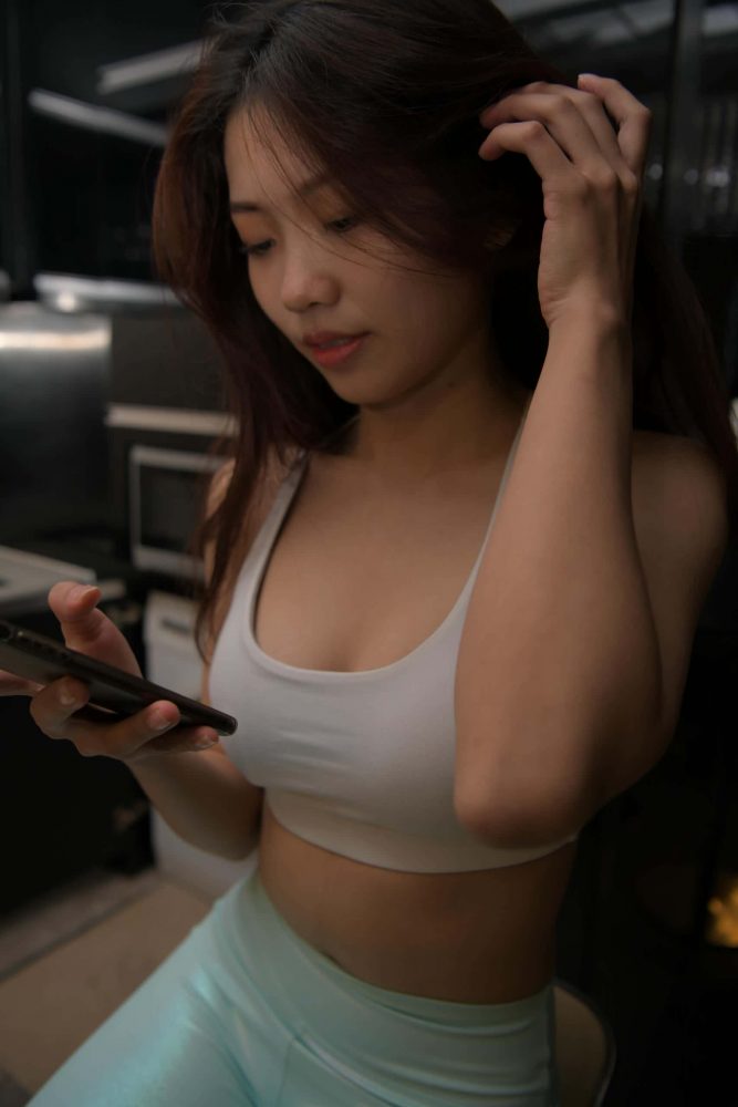 户外玩耍的瑜伽裤小姐姐【467P】J1419-影集库